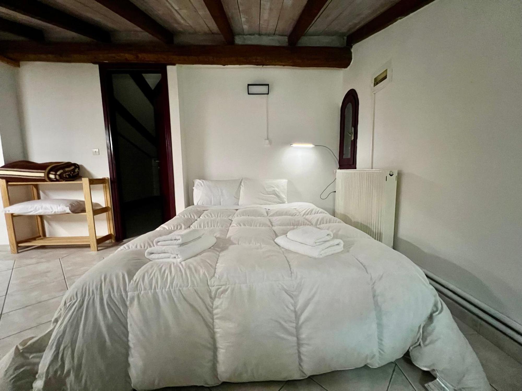 Σοφιτα Ξυλο Μεταλο Γυαλι Apartment Alykes Potamou Exterior foto