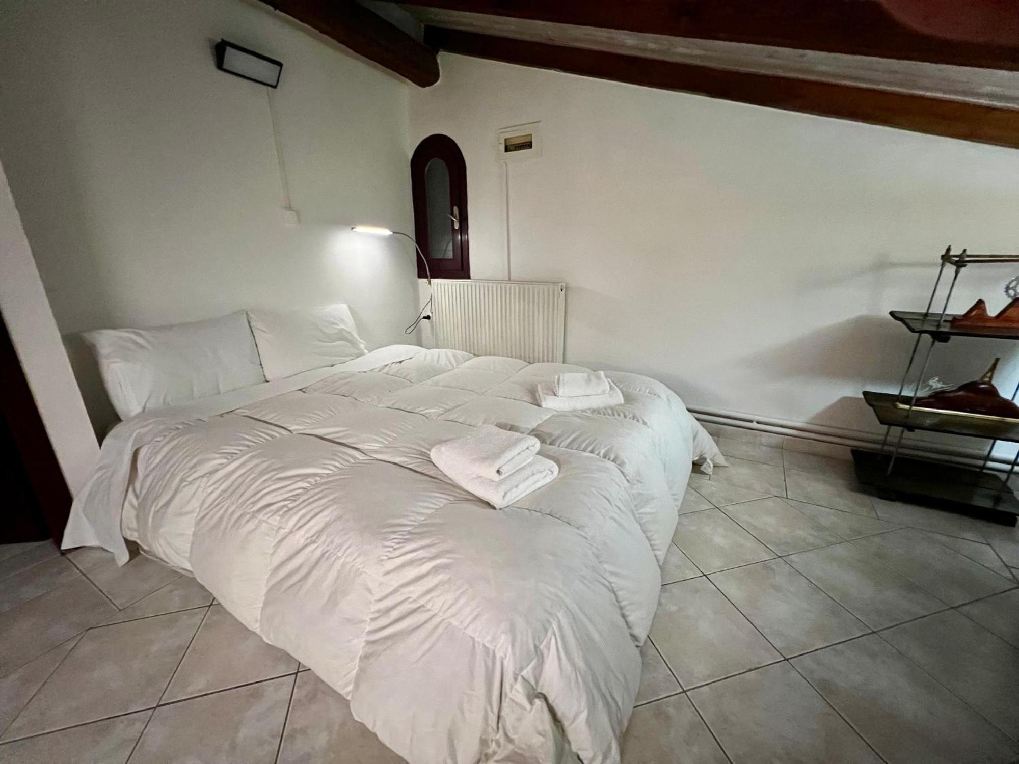 Σοφιτα Ξυλο Μεταλο Γυαλι Apartment Alykes Potamou Exterior foto